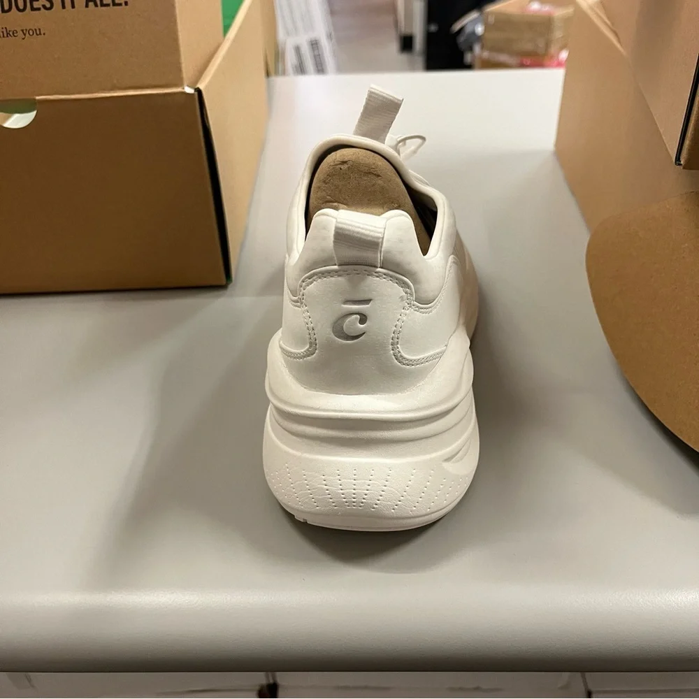 NIB Women's Clove Forte White Sneakers - Picture 4 of 9